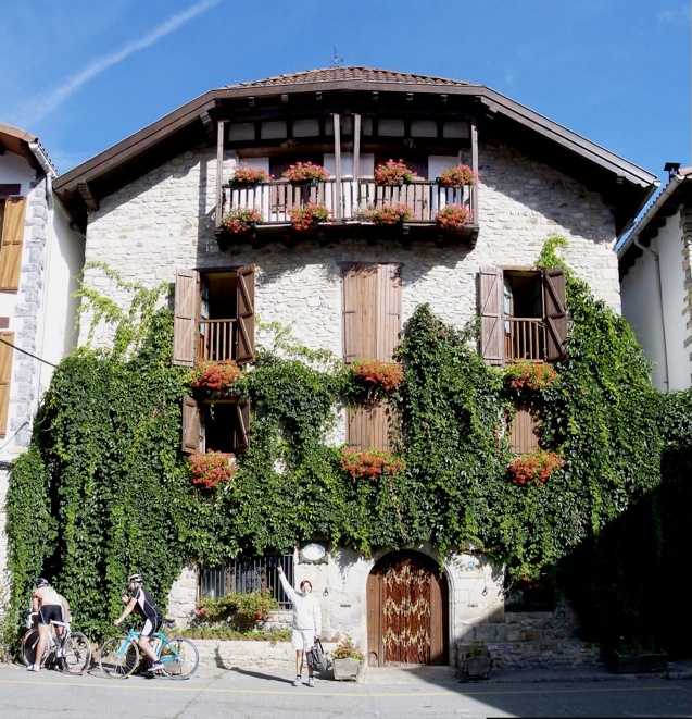 Hotel en Burgi. Transpirenaica 4x4 2009.